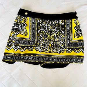 Cashe! Stunning brand new with tags golden yellow, white and black soft skort.